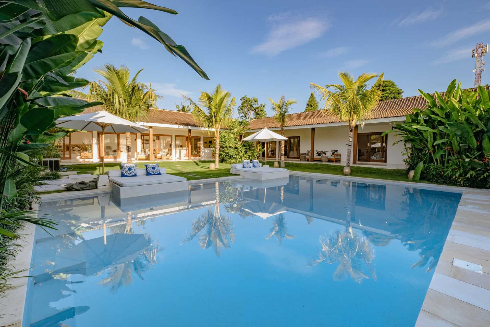 MODERN TROPICAL 2 BEDROOM VILLA FOR SALE LEASEHOLD IN UBUD BE-2161 